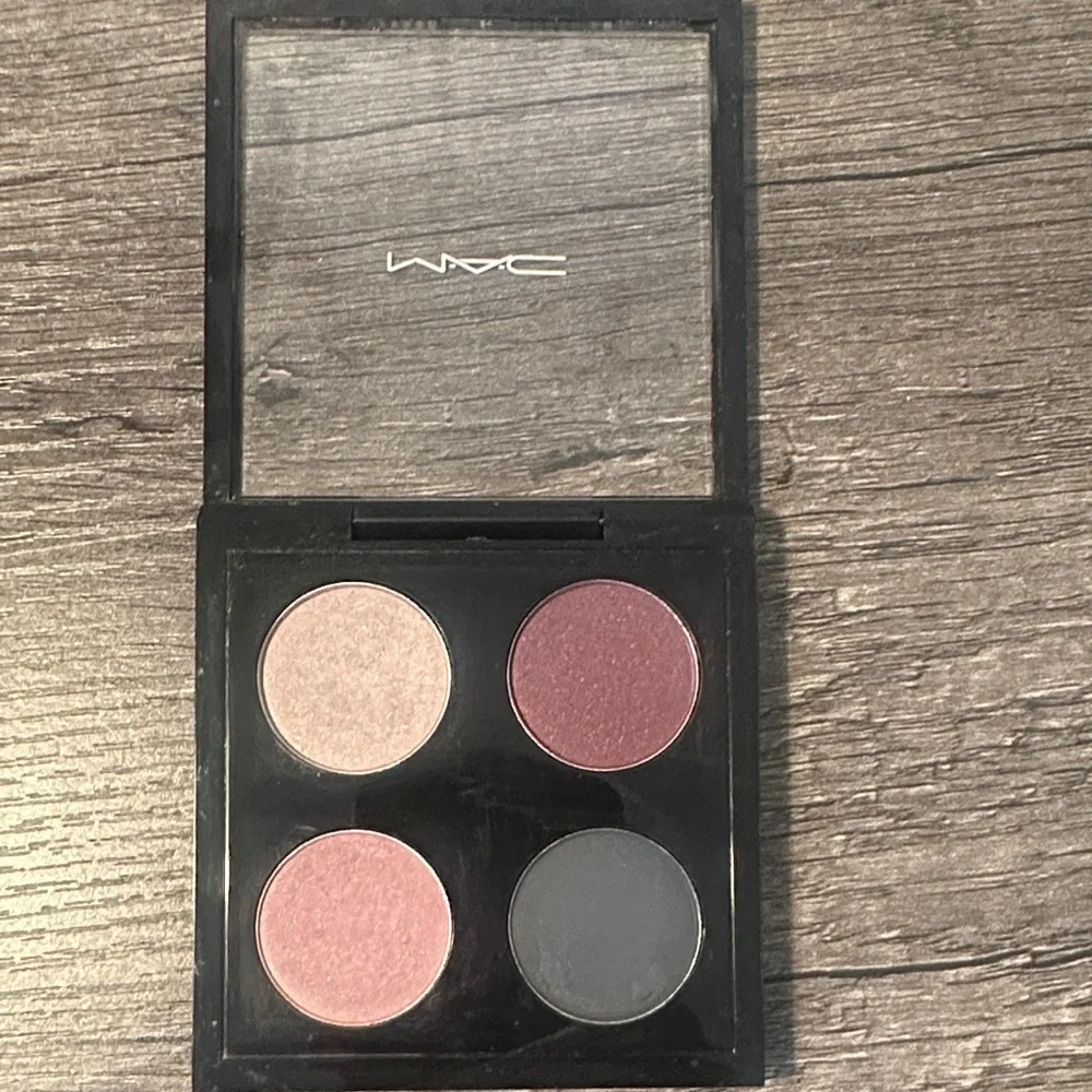 MAC Cosmetics Eyeshadow Quad - Cream, Purple, Pink, Gray